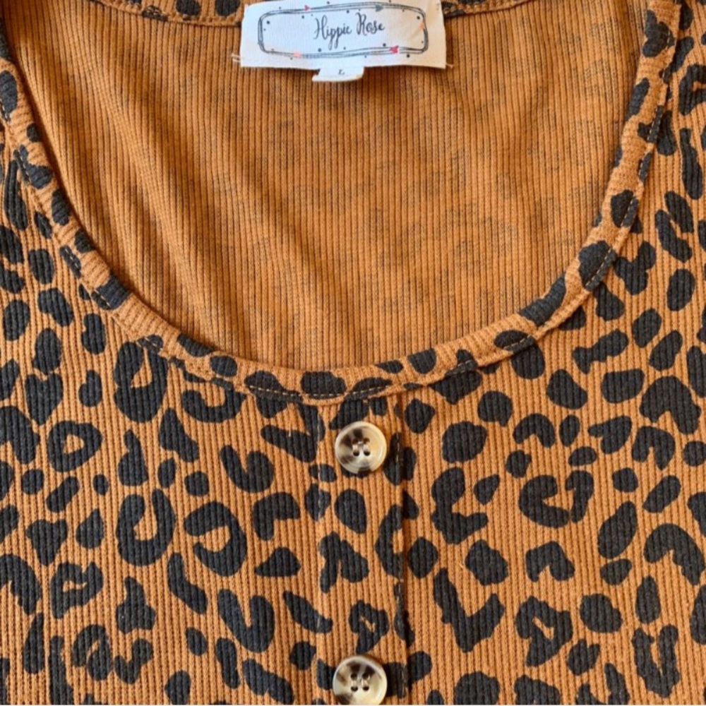 Cheetah leopard animal print top - Picture 2 of 4